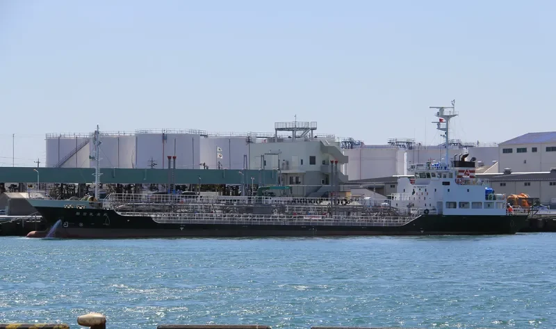REBUN MARU NO.3 Tanker IMO 9658317 photo 6