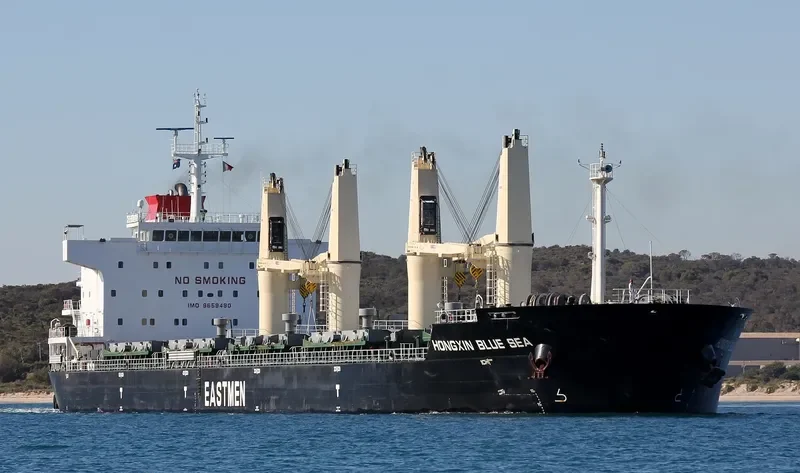 EAST BANGKOK Bulk Carrier IMO 9659490 photo 4