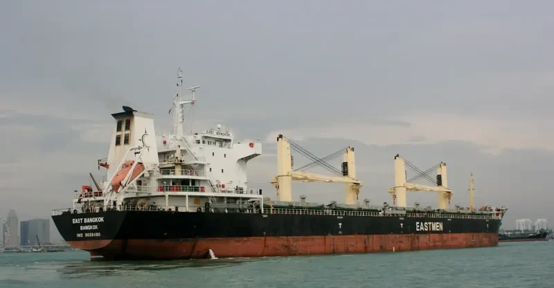 EAST BANGKOK Bulk Carrier IMO 9659490 photo 5