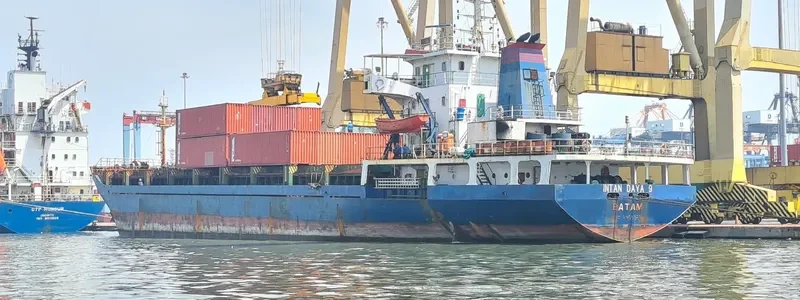 INTAN DAYA 9 General Cargo IMO 9659529 photo 3