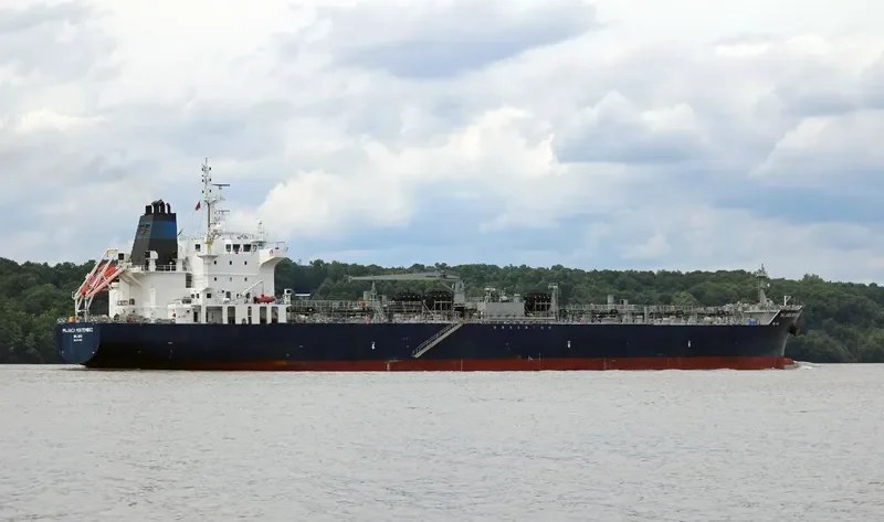 THE BLACKSMITH Tanker IMO 9659660 photo 10