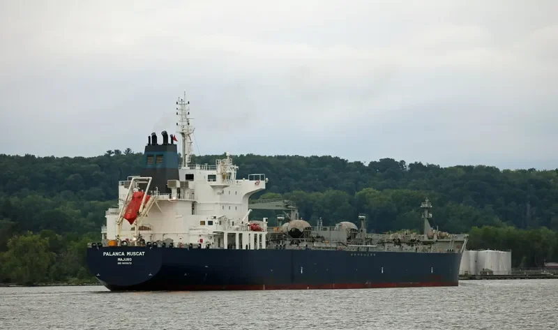 THE DIPLOMAT Tanker IMO 9659672 photo 7