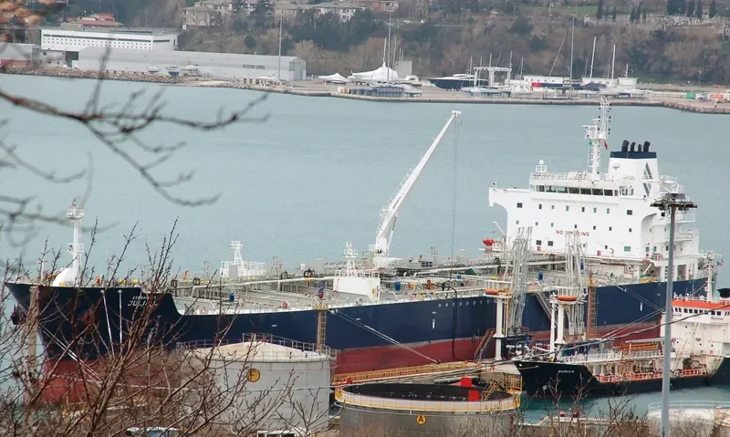JULIA L Tanker IMO 9661247 photo 6