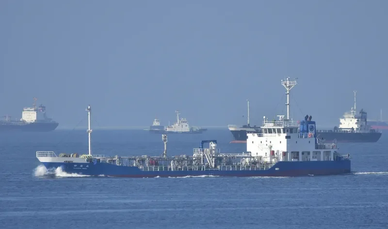 SHINSHIN MARU Tanker IMO 9661780 photo 7