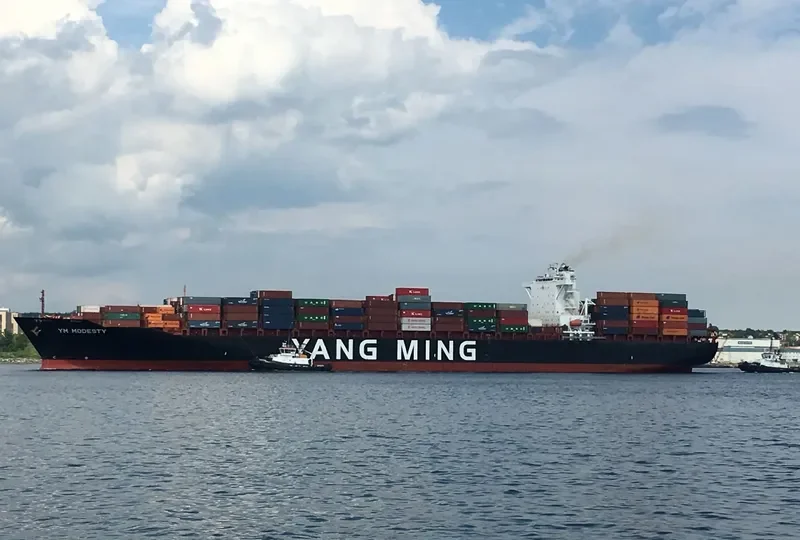 YM MODESTY Container Ship IMO 9664885 photo 3