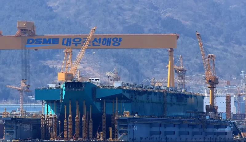 PFLNG SATU Tanker IMO 9665085 photo 2