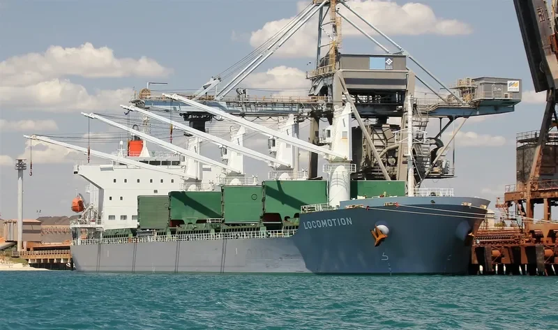 LOCOMOTION Bulk Carrier IMO 9667423 photo 25