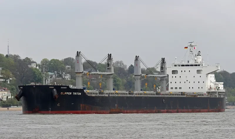 CLIPPER TRITON Bulk Carrier IMO 9667447 photo 2