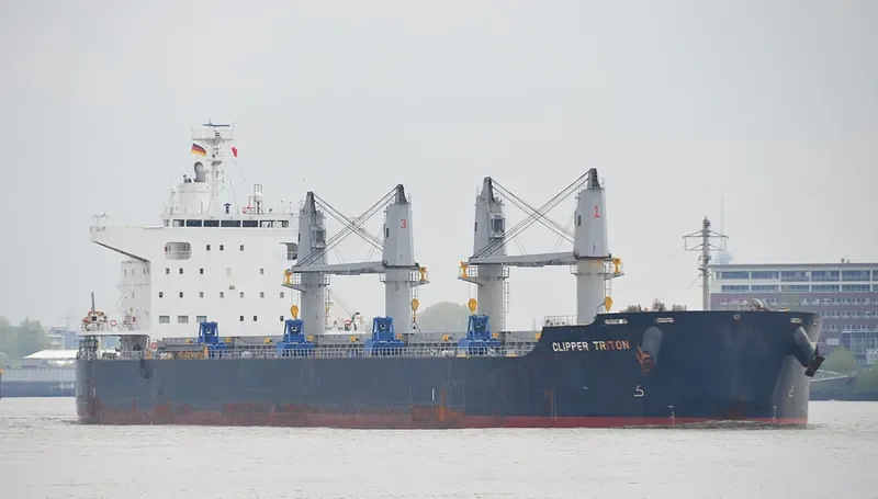 CLIPPER TRITON Bulk Carrier IMO 9667447 photo 3