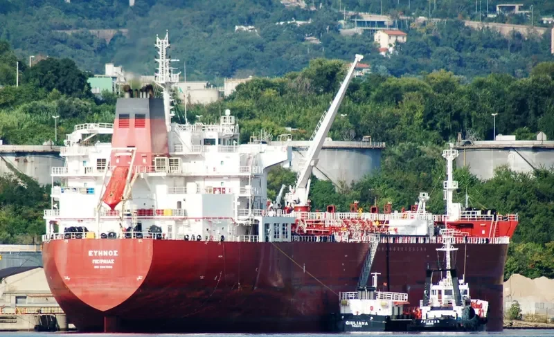 EVINOS Tanker IMO 9667928 photo 4