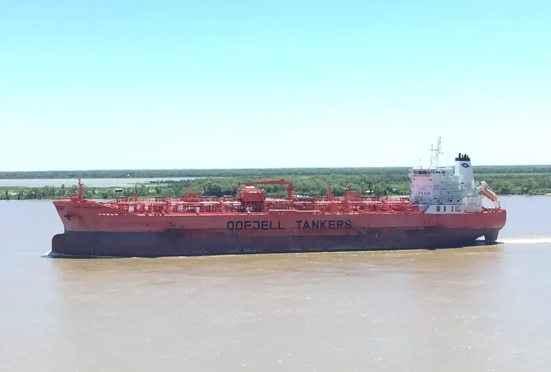BOW TRAJECTORY Tanker IMO 9669873