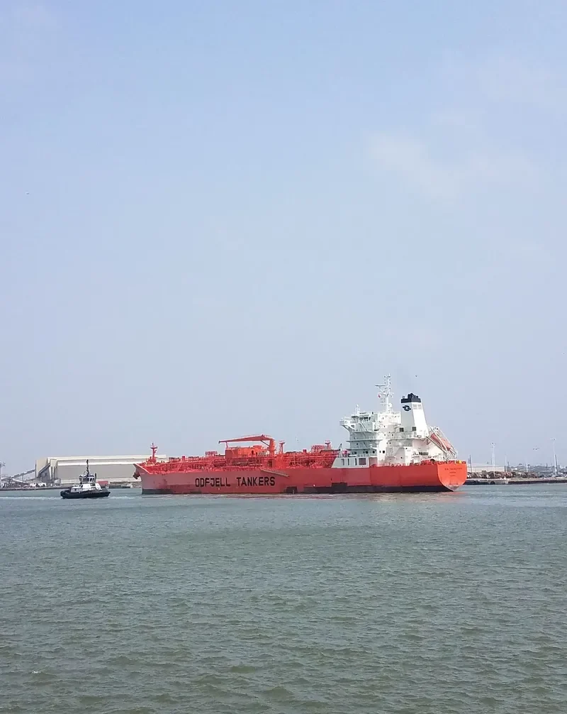 BOW TRAJECTORY Tanker IMO 9669873 photo 2