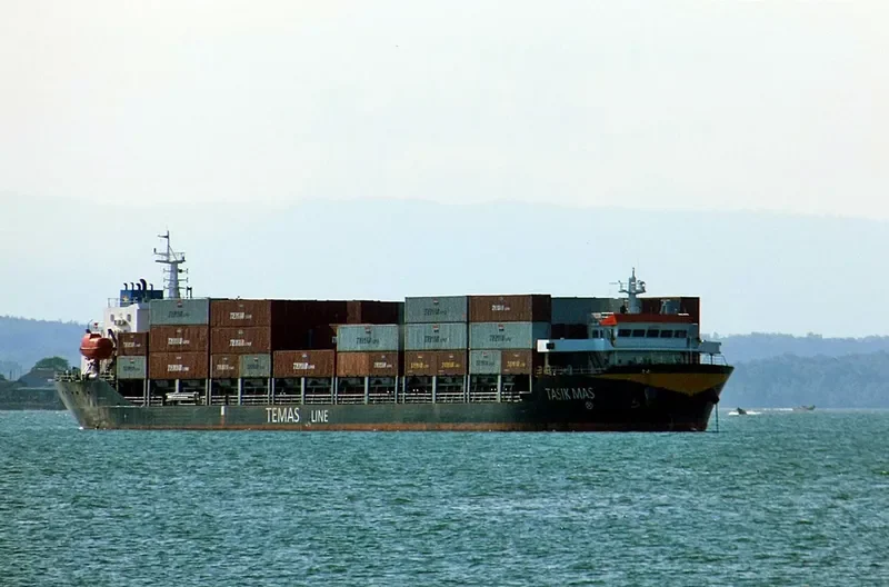 TASIK MAS Container Ship IMO 9670274 photo 5