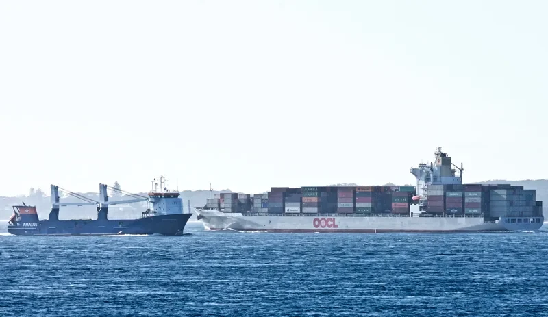 EEMSLIFT ELLEN Container Ship IMO 9671474 photo 6