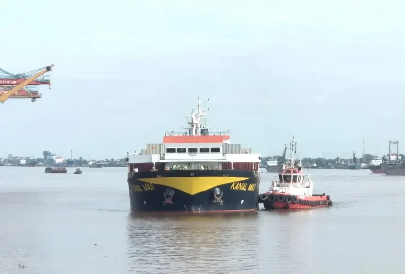 KANAL MAS Container Ship IMO 9671890 photo 4