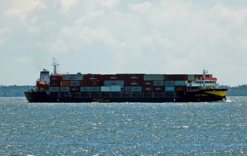 HILIR MAS Container Ship IMO 9672399 photo 6