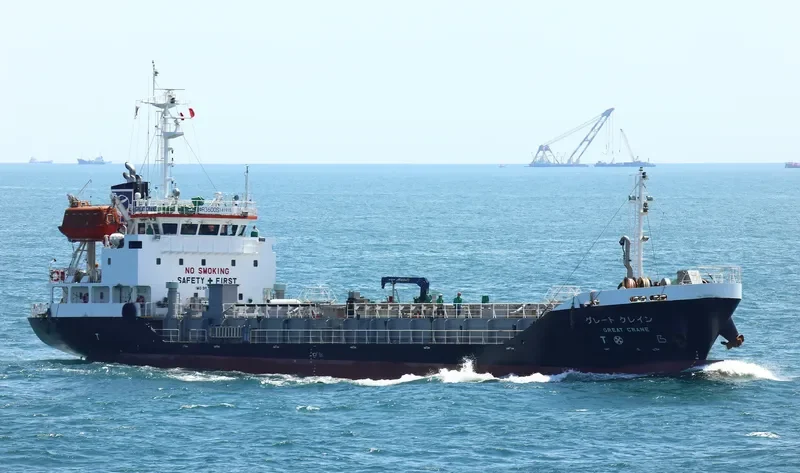 GREAT CRANE Tanker IMO 9673692 photo 9