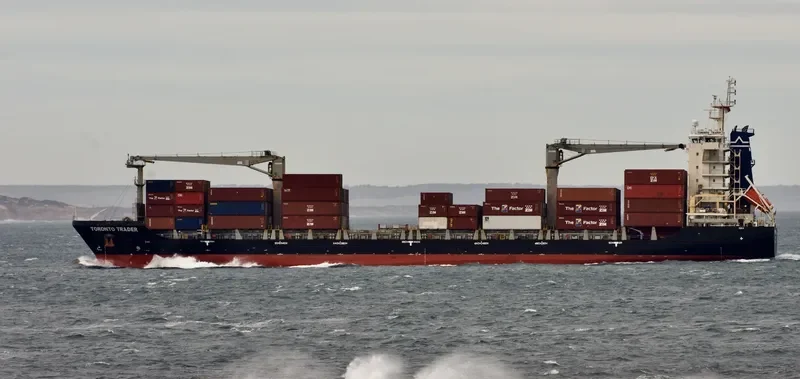 TORONTO TRADER Container Ship IMO 9675822 photo 7