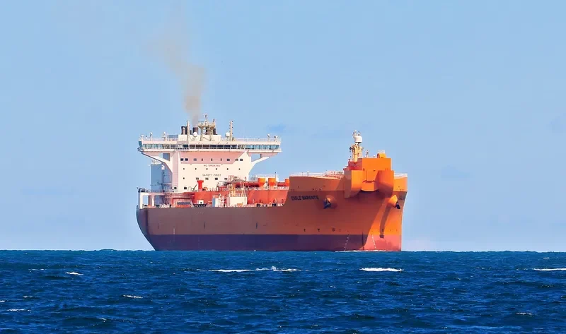 EAGLE BARENTS Tanker IMO 9676125 photo 2