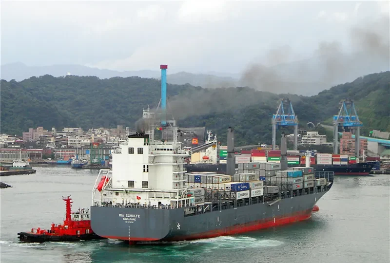 MIA SCHULTE Container Ship IMO 9676735 photo 4