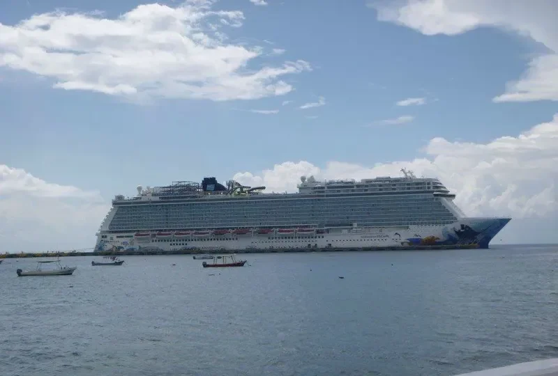NORWEGIAN ESCAPE Passenger Ship IMO 9677076 photo 7