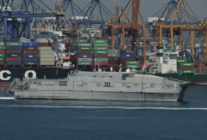 USNS TRENTON Passenger Ship IMO 9677533 photo 4