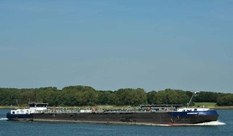 HYDROVAC 12 Tanker IMO 9677911 photo 7