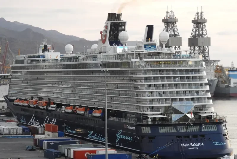 MEIN SCHIFF 4 Passenger Ship IMO 9678408 photo 3
