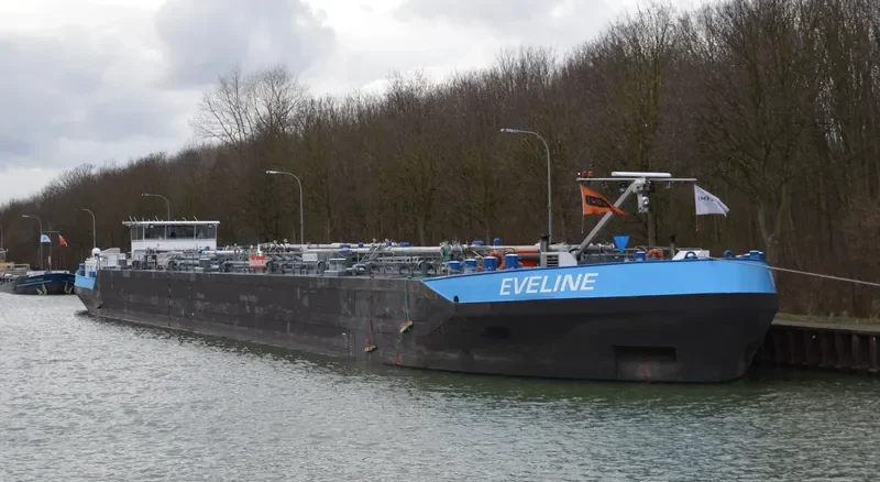 EVELINE Tanker IMO 9680607 photo 3