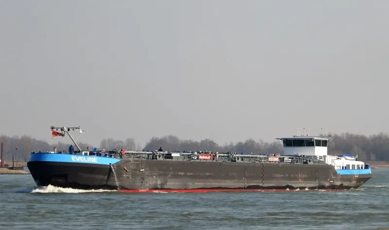 EVELINE Tanker IMO 9680607 photo 7