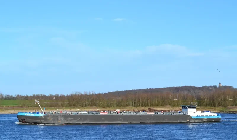 EVELINE Tanker IMO 9680607 photo 8