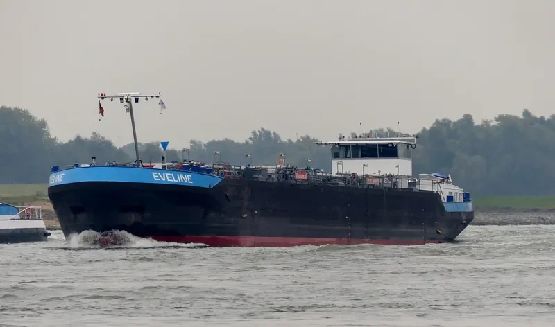 EVELINE Tanker IMO 9680607 photo 10