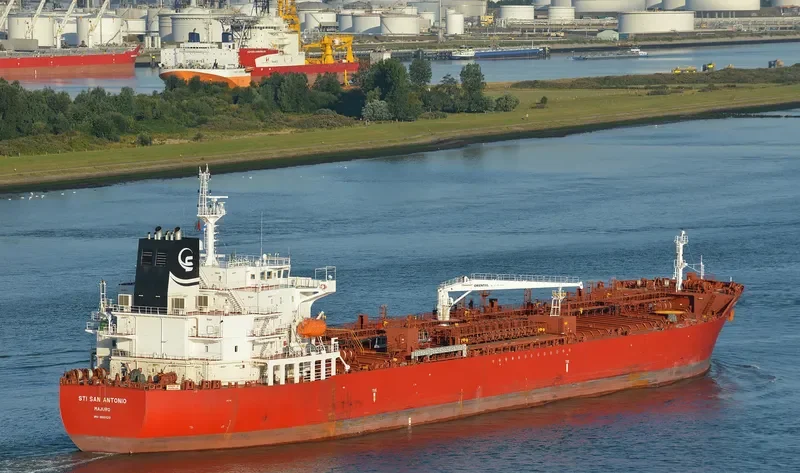 STI SAN ANTONIO Tanker IMO 9681120 photo 10