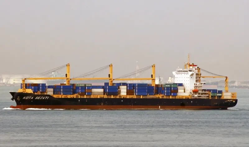 KOTA SEJATI Container Ship IMO 9681259 photo 4