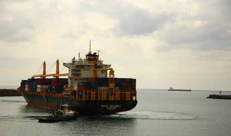 KOTA SELAMAT Container Ship IMO 9681261 photo 2