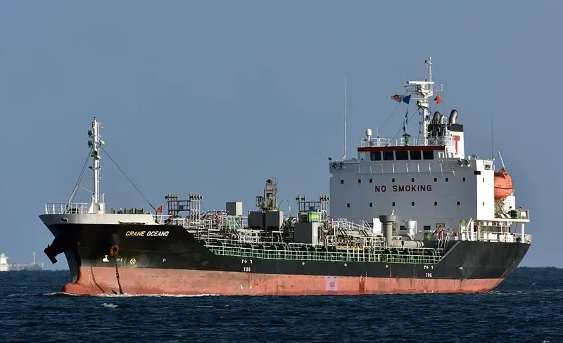 CRANE OCEANO Tanker IMO 9682100