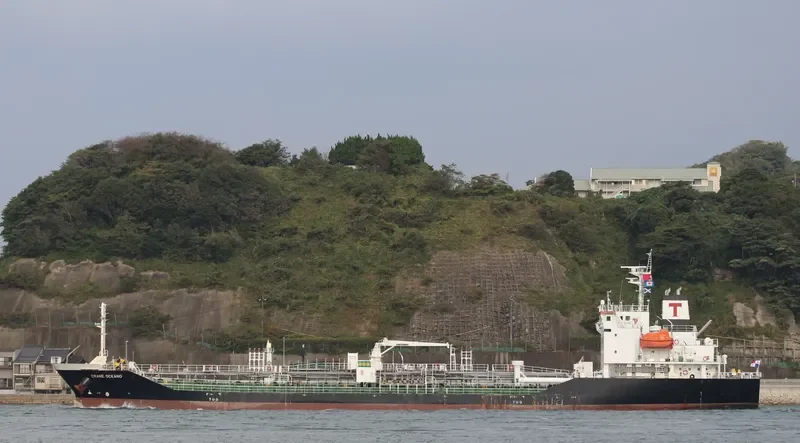 CRANE OCEANO Tanker IMO 9682100 photo 3