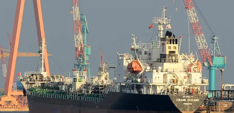 CRANE OCEANO Tanker IMO 9682100 photo 4