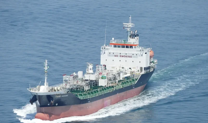 CRANE OCEANO Tanker IMO 9682100 photo 9
