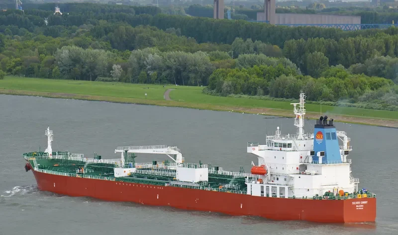 SILVER GINNY Tanker IMO 9682318 photo 3