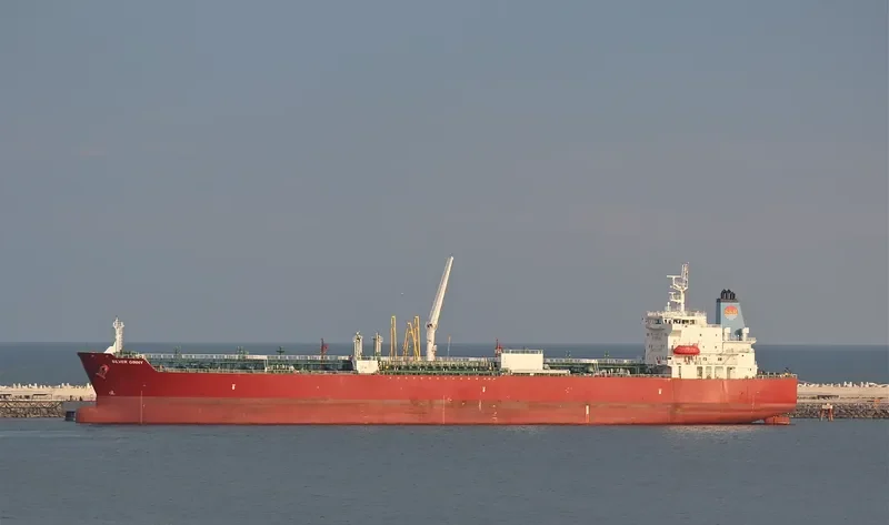 SILVER GINNY Tanker IMO 9682318 photo 6