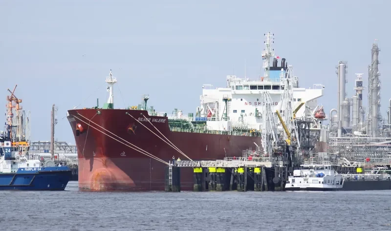 SILVER VALERIE Tanker IMO 9682320 photo 4