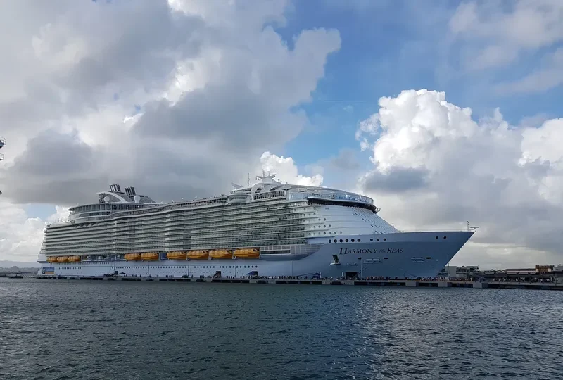 HARMONY OF THE SEAS Passenger Ship IMO 9682875
