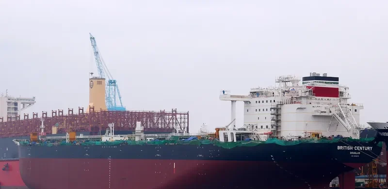 BRITISH CENTURY Tanker IMO 9682978 photo 2