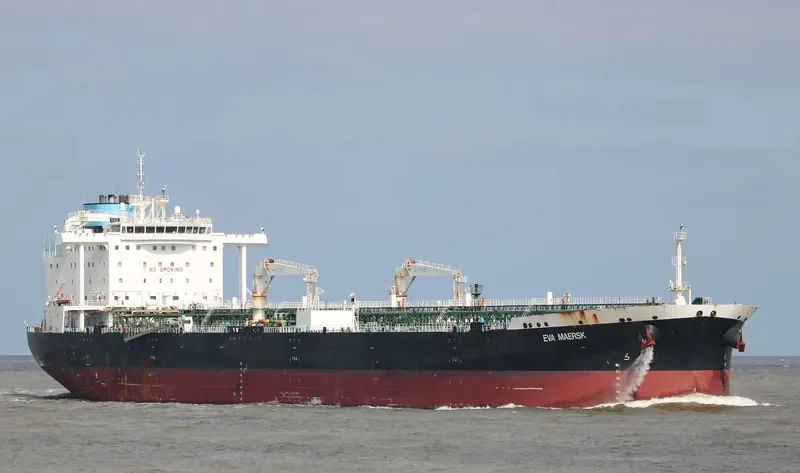 EVA MAERSK Tanker IMO 9682992 photo 5