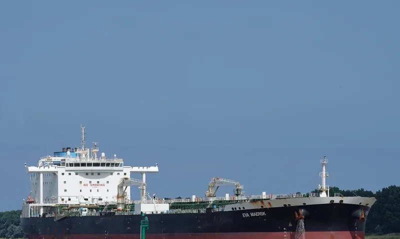EVA MAERSK Tanker IMO 9682992 photo 6