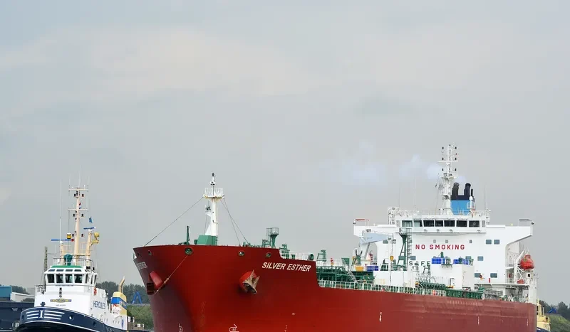 SILVER ESTHER Tanker IMO 9683336 photo 3