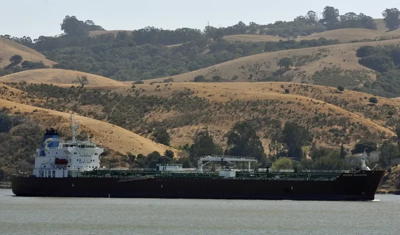 SILVER HOUSTON Tanker IMO 9683403 photo 5
