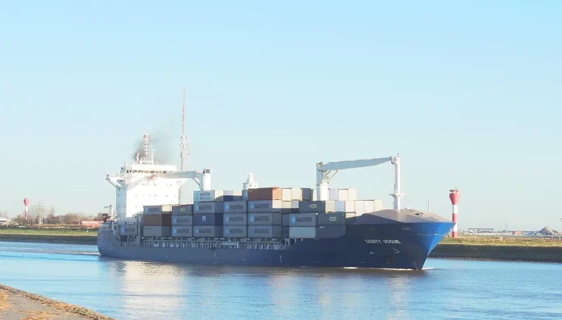 CONTSHIP CUB Container Ship IMO 9683477 photo 7