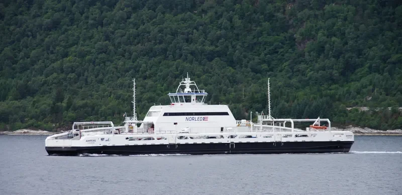 AMPERE Ro-Ro IMO 9683611 photo 2